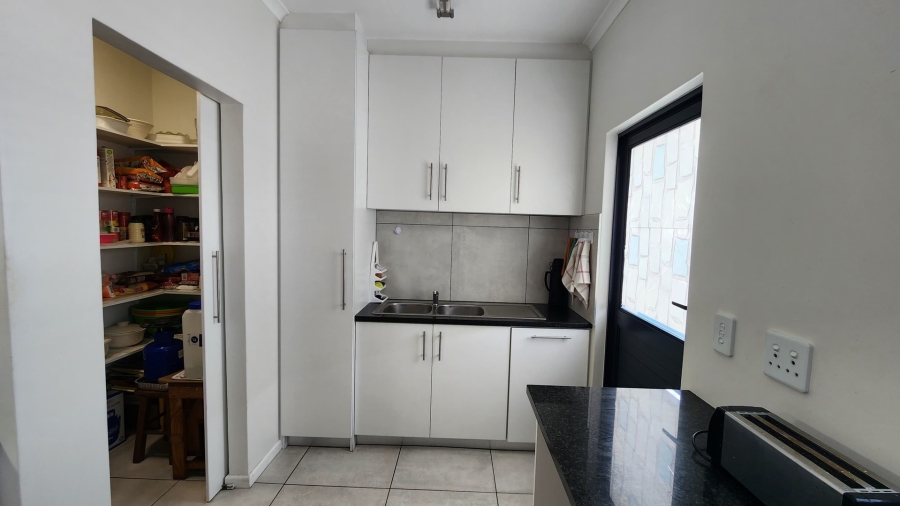 3 Bedroom Property for Sale in Country Club Western Cape